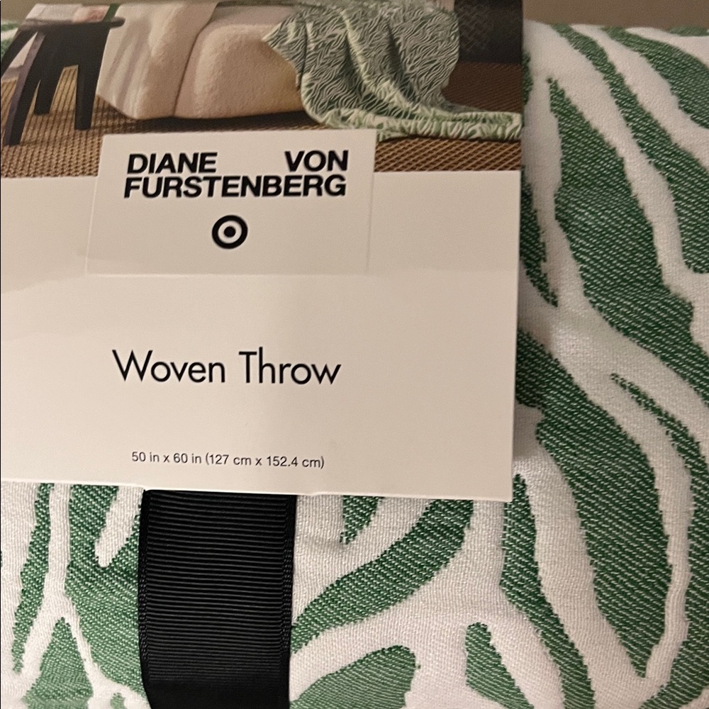 NWT Sea Twig Green & White Throw 50"x60" Diane Von Furstenburg for Target